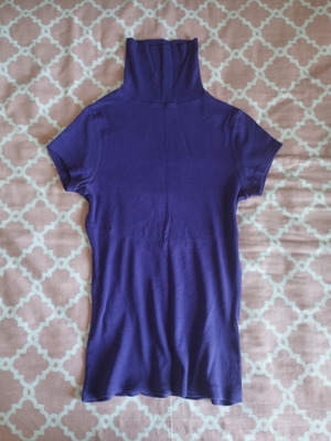 Purple summer turtleneck top A basics size small like new