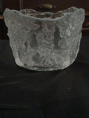 Swedish crystal vase like new