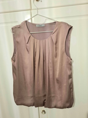 Axel satin blouse taupe XL like new