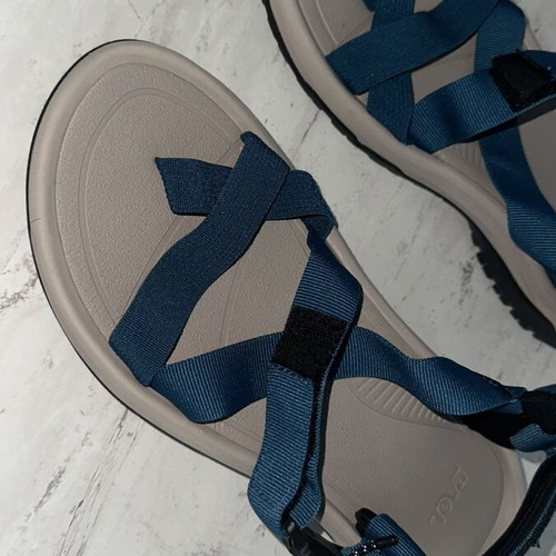 Teva sandals new, sizes 42-43, grey