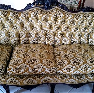 Σαλόνι αποτελούμενο από Louis XV χειροποίητο καναπέ και καρέκλες με τραπέζια από ξύλο και μάρμαρο