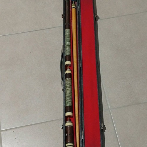 Vintage billiard cue 4-piece professional used with original case