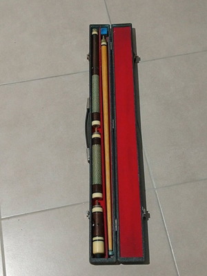 Vintage billiard cue 4-piece professional used with original case