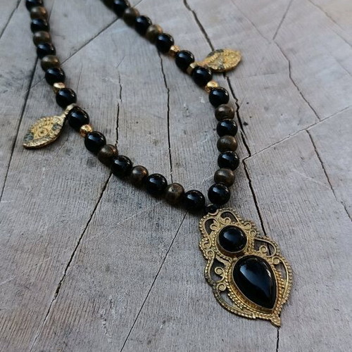 Necklace with onyx beads and black tourmaline new