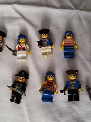 Lego Pirates 6286 Skull's Eye Schooner μεταχειρισμένο, λείπει ένα μπλε φανάρι