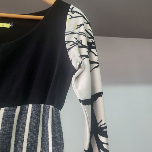 Heel dress black and gray like new, size S