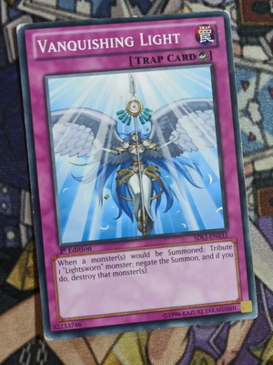 Vanquishing Light κάρτα Yu-Gi-Oh! σαν καινούργιο