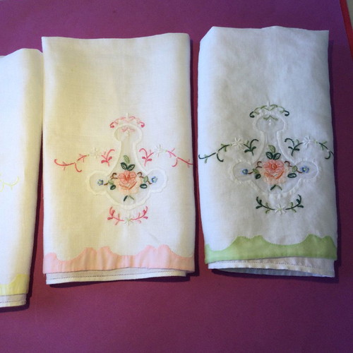 Linen hand towels used, pack of 3, hand embroidered