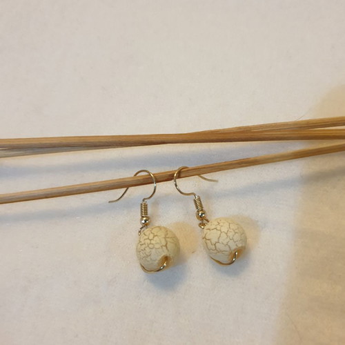 Handmade earrings with beige stone new