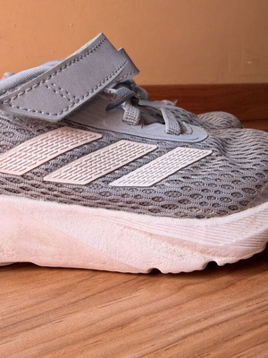 Παιδικά αθλητικά παπούτσια Adidas Duramo νούμερο 23