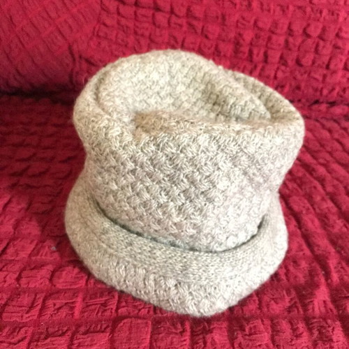 Knitted women's bucket hat like new, grey