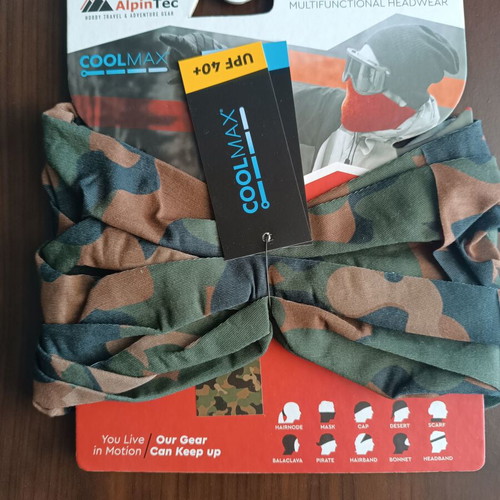Set of scarves, mug, and laces new