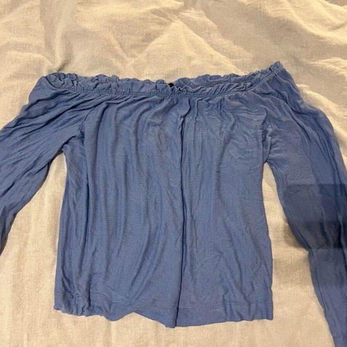 Bershka blouse with off-shoulder design like new, blue