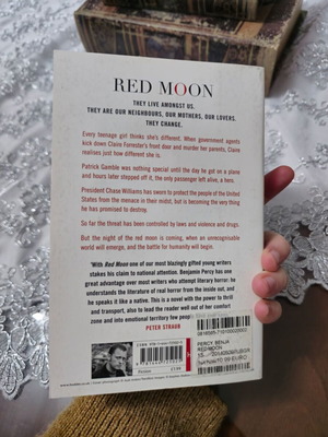 Βιβλίο φαντασίας Red Moon του Benjamin Percy στα αγγλικά σε άριστη κατάσταση
