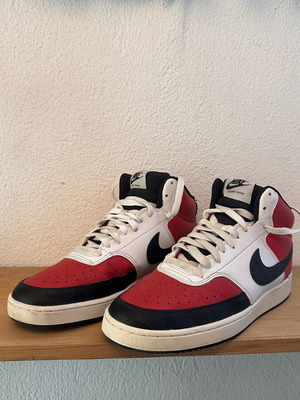 Nike Court Vision Mid NBA sneakers size 44 like new, white and red