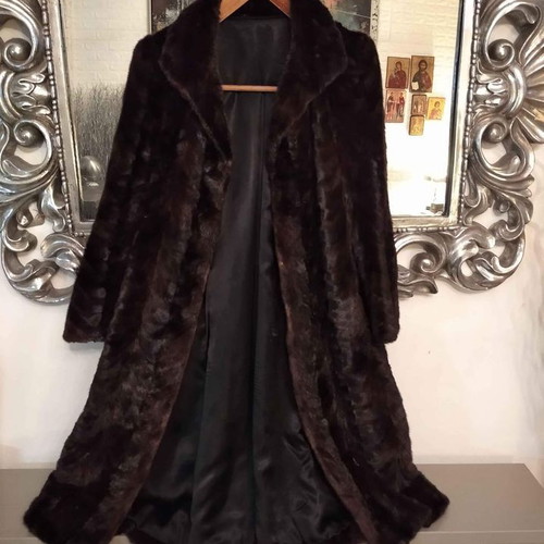 Natural mink fur coat like new, size L, with fur hat