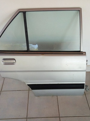 Subaru Rex 600 1985 задни врати употребявани, без стъкло