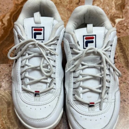 Fila casual shoes size 42 in excellent condition slightly used