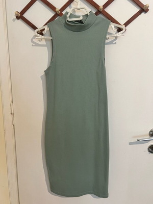 Shein dress new, size M, turquoise