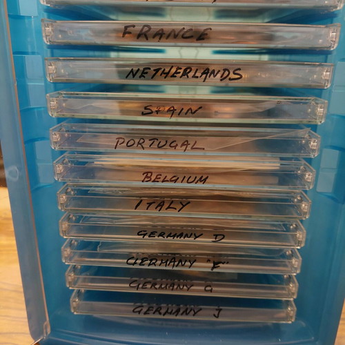 17 Euro Starter Kit new from 13 countries with 16-drawer case
