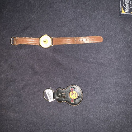 Hard Rock Cafe set with T-shirt, watch and keychain like new