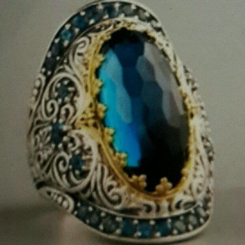 Ring with beautiful design, size number 6, new