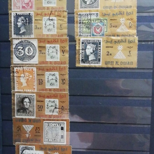 Stamp collection album like new with 13 full pages from various countries