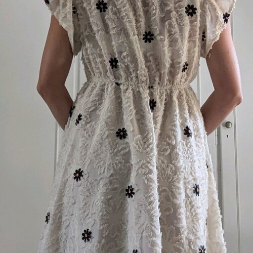 Dress L 40/42 like new, white with patterns