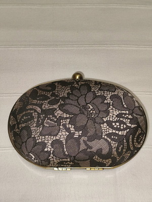 Υφασμάτινο clutch Accessorize σε σχέδιο δαντέλα καινούργιο, μαύρο και γκρι