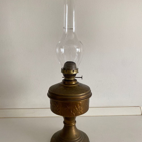 Vintage brass oil lamp with glass chimney, 50 cm, like new