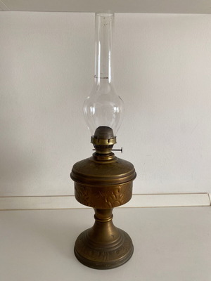 Vintage brass oil lamp with glass chimney, 50 cm, like new