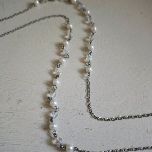 Long necklace with pearls and beads used, white and silver