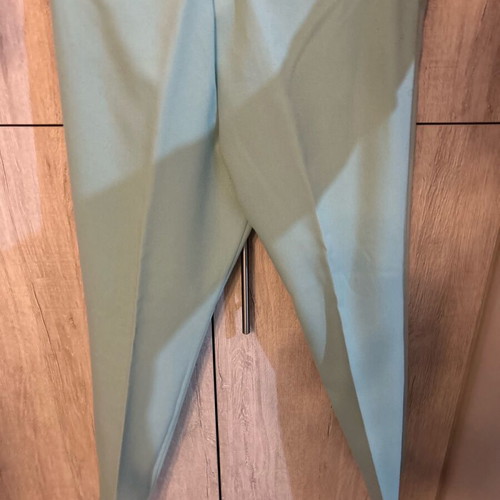 Stradivarius pistachio pants like new, size M 38 10
