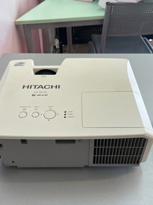 Проектор Hitachi CP-RX78 (3)