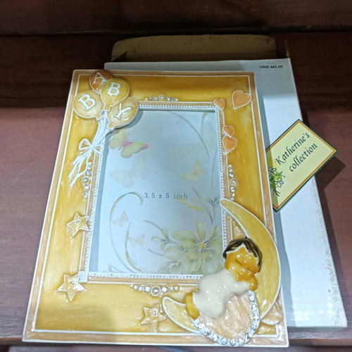Catherine's Collection children's frame new with enamel and crystals