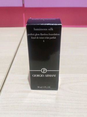 Giorgio Armani Luminous Silk Foundation 30ml καινούργιο, απόχρωση 4