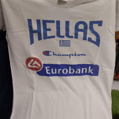 Collectible t-shirt with signed players Greece national team Silver medalist 2006 like new