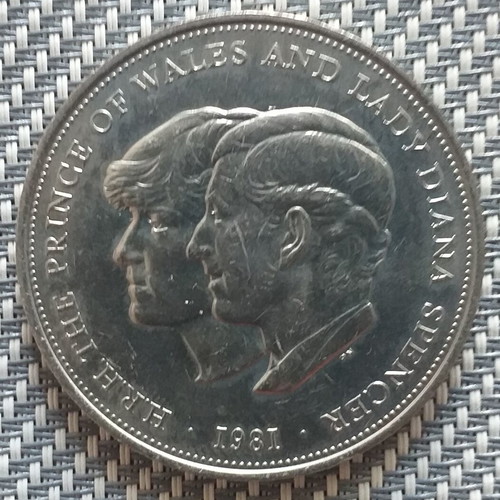 British 25 Pence Coins like new, commemorative set