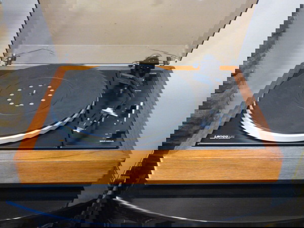 ΠΙΚΑΠ LENCO L82