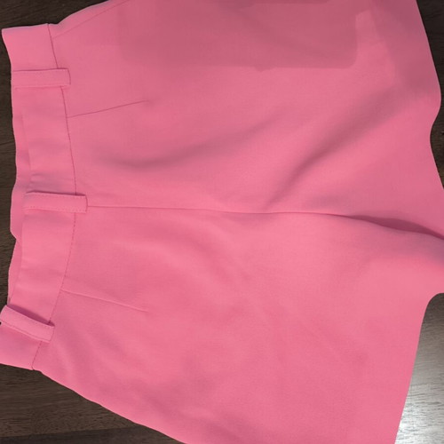 Zara fuchsia shorts XS new with zipper and button