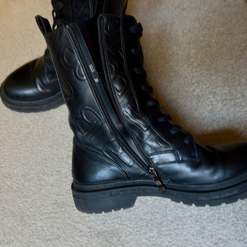 Laura Biagiotti black boots like new, size 37