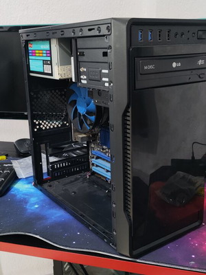 Desktop PC Intel Core 2 Quad Q8400, 6GB RAM, ASUS motherboard