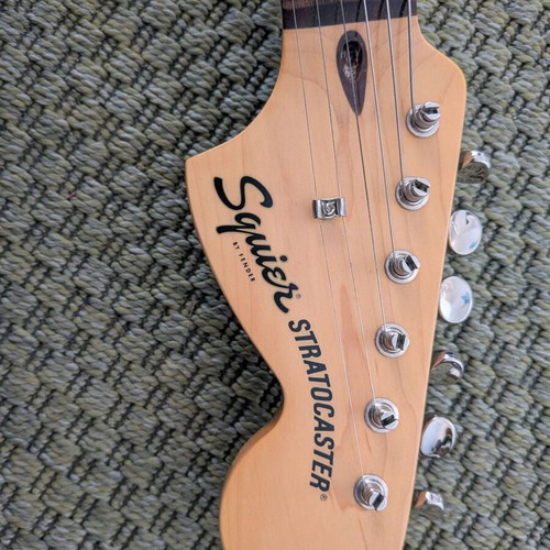 Fender Classic Vibe 70's Electric Guitar ST Style with HSS like new