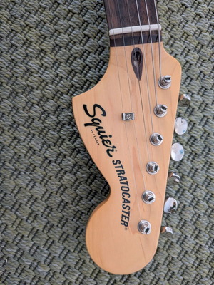 Fender Classic Vibe 70's Electric Guitar ST Style with HSS like new