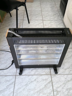 Halogen heater like new with remote control and thermostat