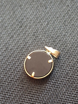 Gold pendant 14 carat like new, 3x2 cm, 2.6 grams