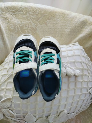 Puma athletic shoes size 26 like new, multicolor