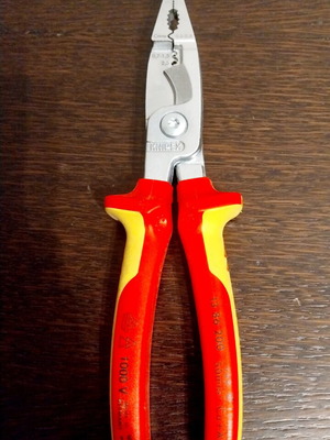 Πολυεργαλείο ηλεκτρολόγου KNIPEX 13 86 200 καινούργιο