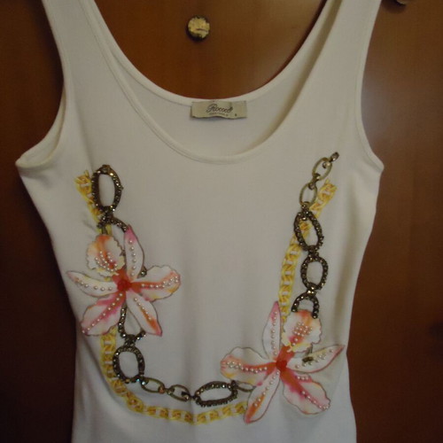 Rococo t-shirt used with strass and beads, size small
