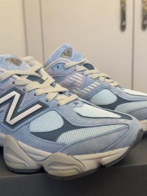 New Balance 9060 sneakers size 41.5 new with box, blue turquoise